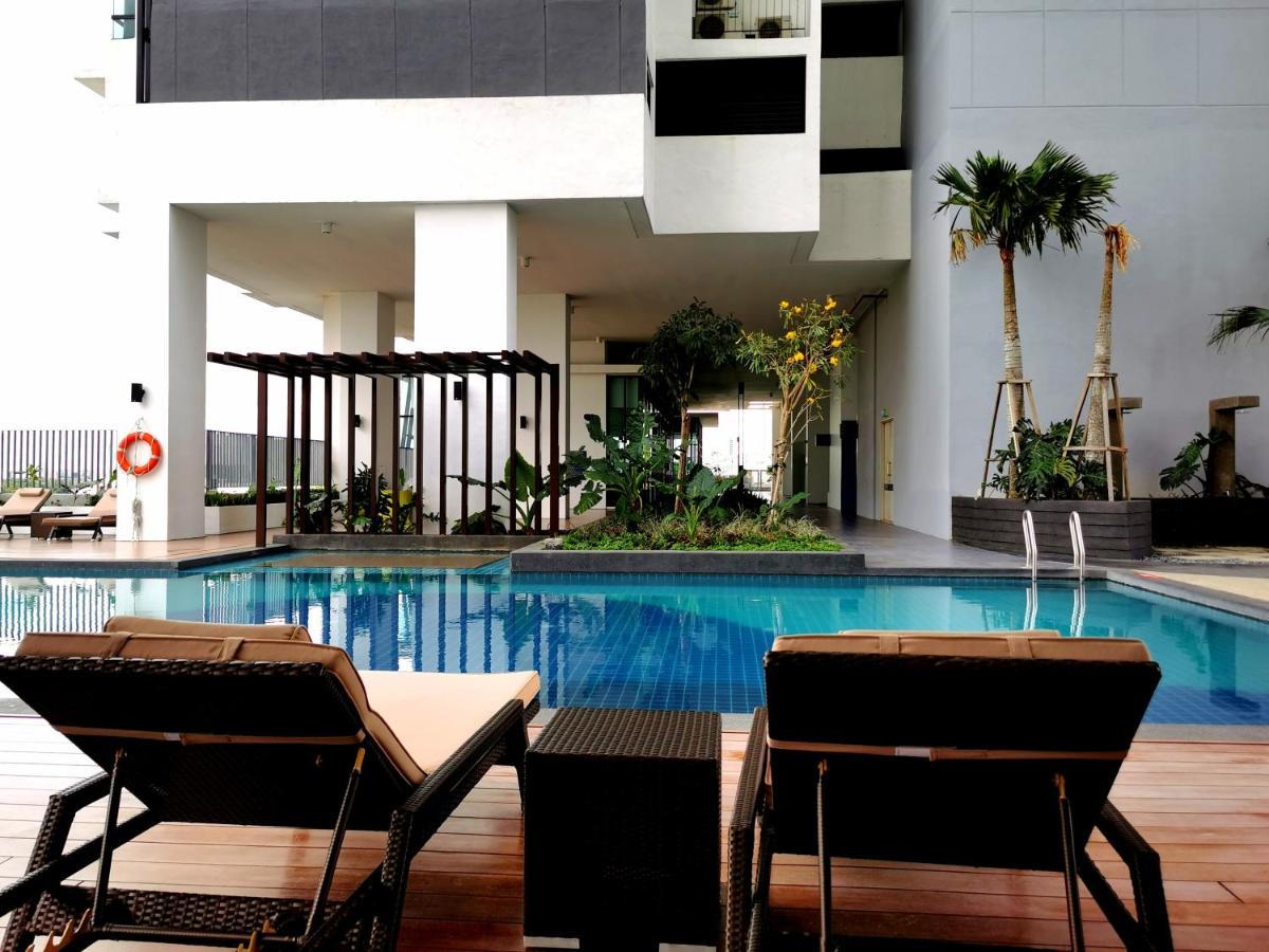 Mosaic Southkey Midvalley By Elegant Johor Bahru Exterior foto